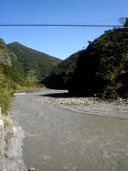 多納吊橋﹝深103公尺﹞